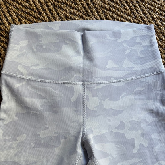 Lululemon Wunder Under Leggings, size 8, grey camo - Picture 2 of 5